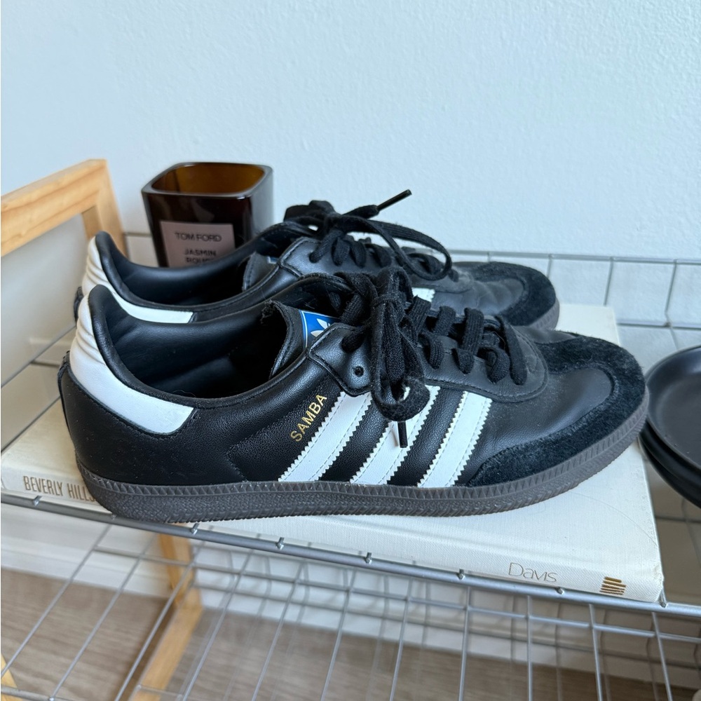 Adidas Samba ADV 'Black White Gum' Unisex Sneaker - Picture 2 of 7